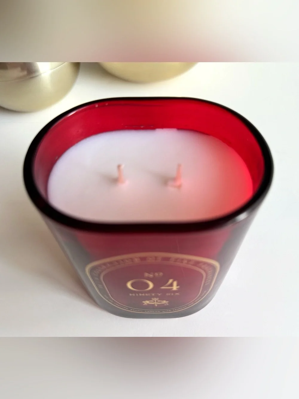 DW Home Ninety Six No. 04 2-Wick CandleRed Cherries, Saffron, Leather & Tonka